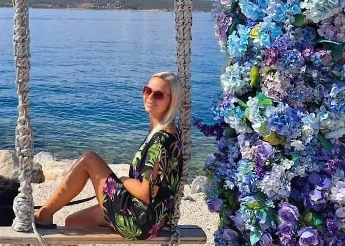 Maja With Free Private Parking And Lovely Sea View Terrace Apartman Abbázia