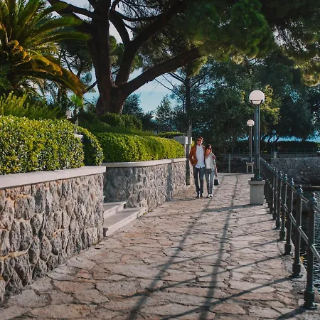 아파트 Maja With Free Private Parking And Lovely Sea View Terrace *