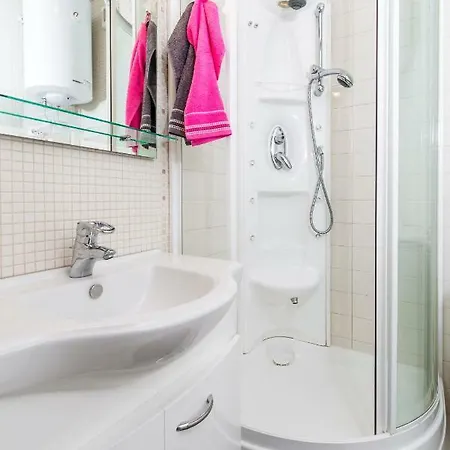 Maja With Free Private Parking And Lovely Sea View Terrace Apartment *