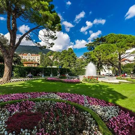 Maja With Free Private Parking And Lovely Sea View Terrace Opatija