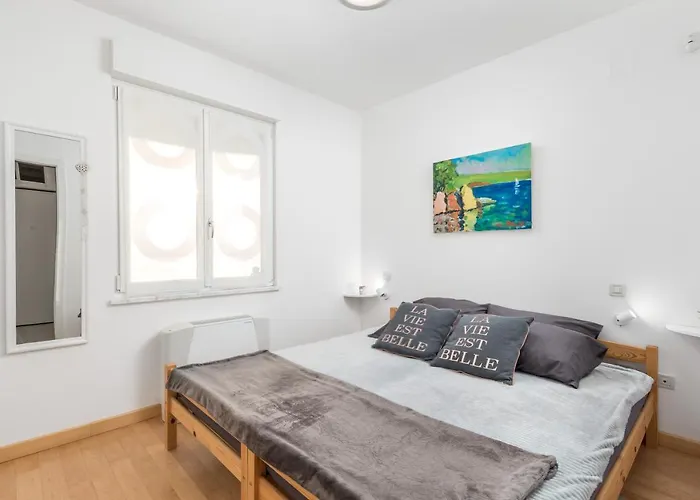 Maja With Free Private Parking And Lovely Sea View Terrace Апартаменты