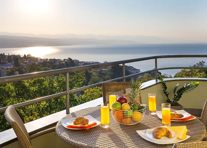 Апартаменты Maja With Free Private Parking And Lovely Sea View Terrace *