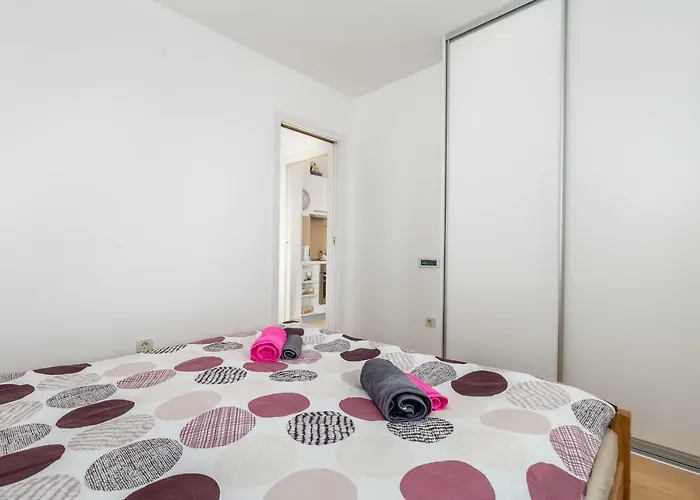 Daire Maja With Free Private Parking And Lovely Sea View Terrace