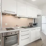 Maja With Free Private Parking And Lovely Sea View Terrace Apartman *