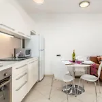 Apartman Maja With Free Private Parking And Lovely Sea View Terrace Abbázia