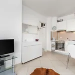 Maja With Free Private Parking And Lovely Sea View Terrace Apartman Abbázia